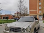 Mercedes E 200-4