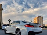 BMW 530e-16