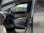 Toyota Prius-16