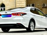 Toyota Camry-13