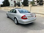 Mercedes E 220-10