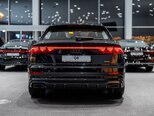 Audi Q8-6