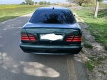 Mercedes E 220-2