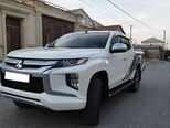 Mitsubishi L200-9