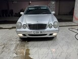 Mercedes E 220-1