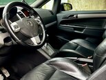 Opel Zafira-4