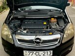 Opel Zafira-9