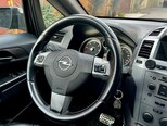 Opel Zafira-10