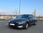 Hyundai Elantra-1