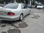 Mercedes E 320-13