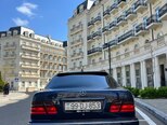 Mercedes E 220-2