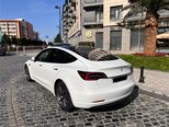 Tesla Model 3-5