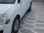 Kia Carens-5