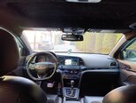 Hyundai Elantra-16