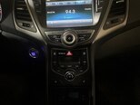 Hyundai Elantra-17