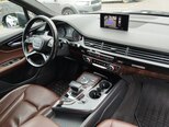 Audi Q7-9