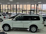 Mitsubishi Pajero-7