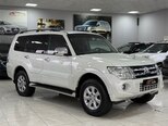 Mitsubishi Pajero-4