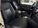 Mitsubishi Pajero-19