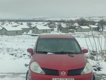 Nissan Tiida-12