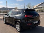 Jeep Cherokee-2