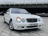 Mercedes E 320-1