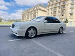 Mercedes E 320-13
