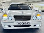 Mercedes E 320-11