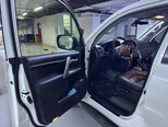 Toyota Land Cruiser-10