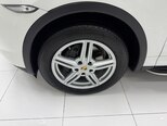 Porsche Cayenne-11