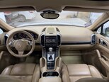 Porsche Cayenne-13