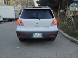 Mitsubishi Outlander-5
