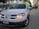 Mitsubishi Outlander-10