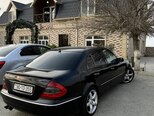 Mercedes E 270-2
