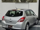Nissan Tiida-13