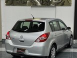 Nissan Tiida-11