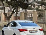 Hyundai Accent-4