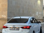 Hyundai Accent-5