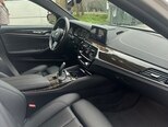 BMW 530e-10
