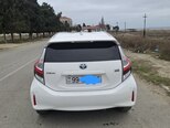 Toyota Aqua-4