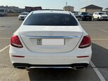 Mercedes E 300 4MATIC-10