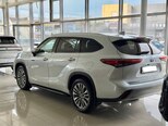 Toyota Highlander-3