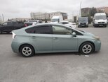 Toyota Prius-5