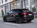 Audi Q8-6