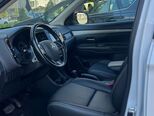 Mitsubishi Outlander-12