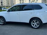 Mitsubishi Outlander-7