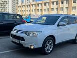 Mitsubishi Outlander-2