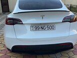 Tesla Model Y-9