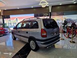 Opel Zafira-4