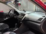 Hyundai Accent-12